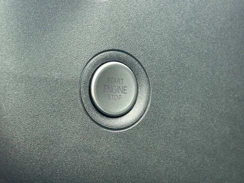 Used 2023 Volkswagen ID.4 Pro S RWD image 31