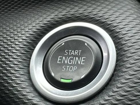 Used 2025 Chevrolet Equinox LT FWD image 38