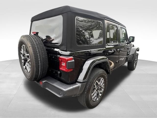 Used 2024 Jeep Wrangler Unlimited Sahara w/ Technology Group AWD/4WD image 7