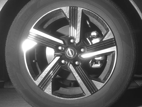 Used 2025 Nissan Sentra SV image 13