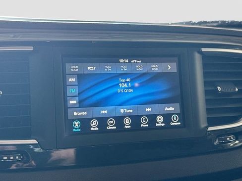 Used 2019 Chrysler Pacifica Touring Plus w/ Tire & Wheel Group image 15