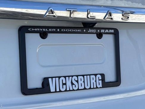 Used 2023 Volkswagen Atlas Cross Sport SE image 39