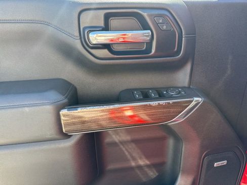 Used 2020 Chevrolet Silverado 1500 RST image 20