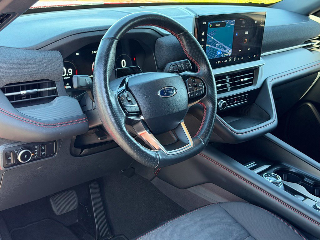 Used 2025 Ford Explorer ST-Line w/ ST-Line Street Pack AWD/4WD image 16