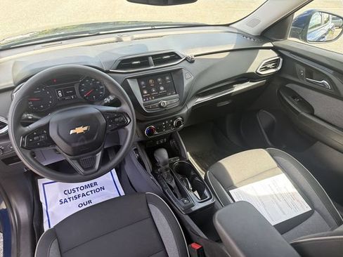 Used 2023 Chevrolet TrailBlazer LT FWD image 21