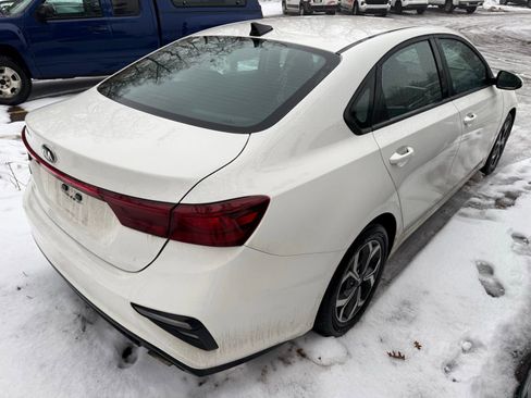 Used 2021 Kia Forte LXS image 2