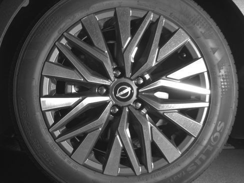 Used 2025 Nissan Altima 2.5 SV image 12