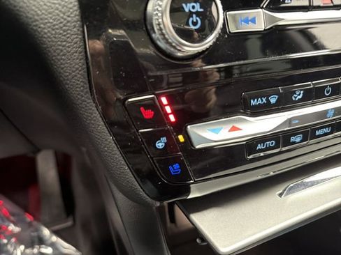 Used 2023 Ford Explorer Limited image 8