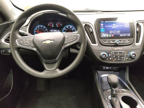 Used 2025 Chevrolet Malibu LT image 22