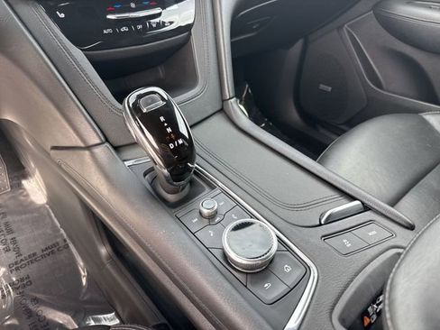 Used 2020 Cadillac XT5 Premium Luxury AWD/4WD image 19
