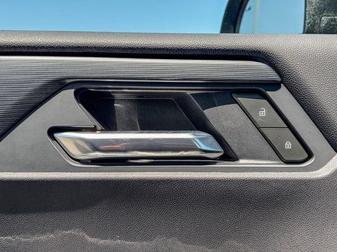Used 2025 GMC Acadia Elevation FWD image 41