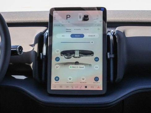 New 2025 Volvo EX30 Plus w/ Protection Package Premier image 16