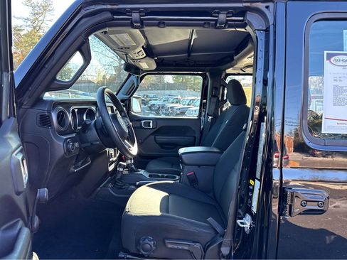 Certified 2022 Jeep Wrangler Unlimited Sport image 11