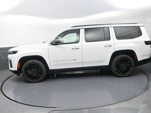 New 2026 Jeep Grand Wagoneer Limited AWD/4WD image 6