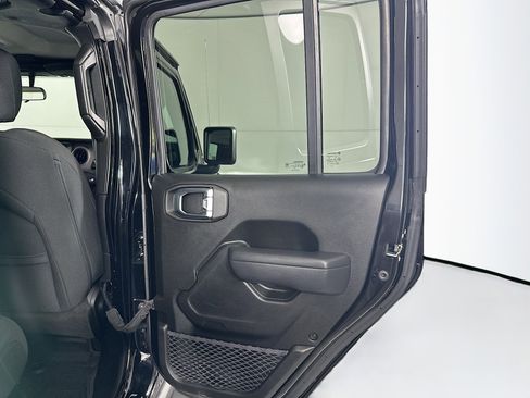 Used 2023 Jeep Wrangler Unlimited w/ Convenience Group AWD/4WD image 28