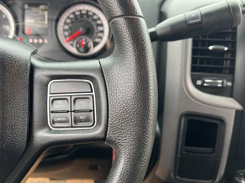 Used 2018 RAM 3500 Tradesman w/ Power & Remote Entry Group image 34