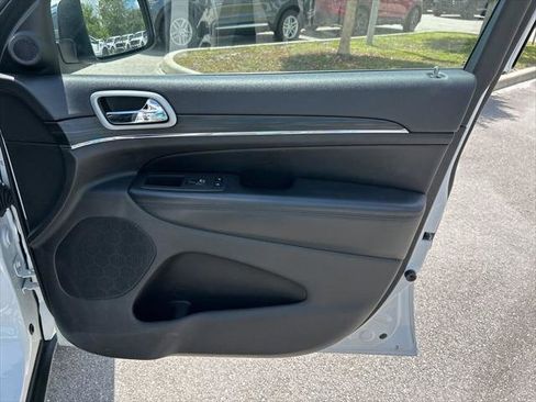 Certified 2022 Jeep Grand Cherokee Limited image 38