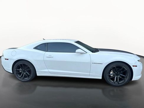 Used 2015 Chevrolet Camaro LS RWD image 2