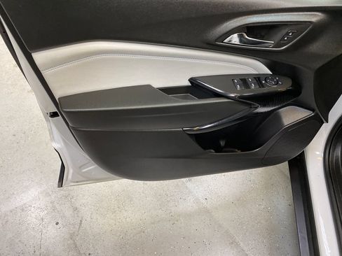 Used 2025 Chevrolet Trax LT FWD image 20