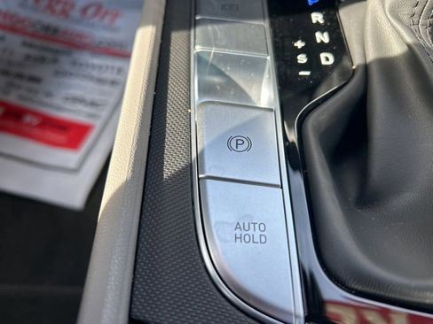 Used 2025 Hyundai Elantra SEL image 27