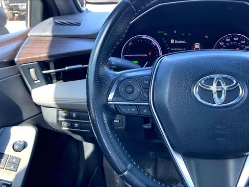 Used 2019 Toyota Avalon XLE image 23