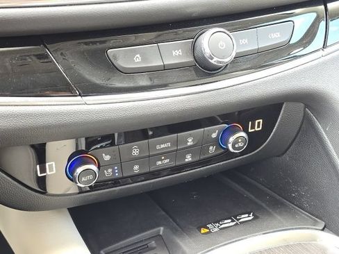 Used 2023 Buick Enclave Avenir w/ Avenir Technology Package FWD image 38