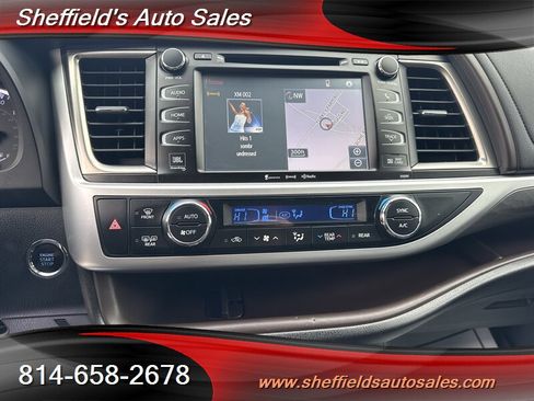 Used 2019 Toyota Highlander Limited Platinum image 31