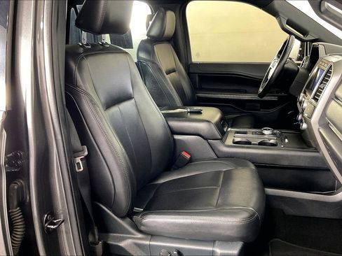 Used 2021 Ford Expedition XLT RWD image 9