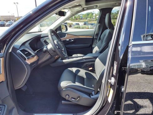 Certified 2025 Volvo XC90 T8 Core w/ Climate Package image 9