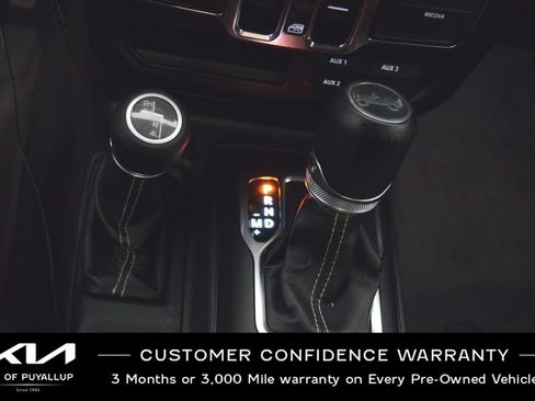 Used 2018 Jeep Wrangler Unlimited Sahara AWD/4WD image 25