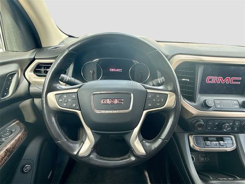 Used 2020 GMC Acadia Denali w/ Technology Package image 12