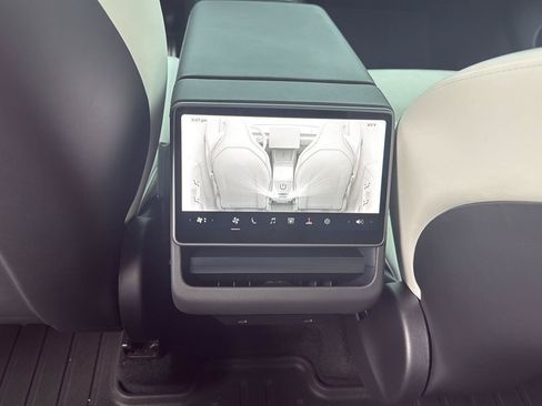 Used 2026 Tesla Model Y Performance AWD/4WD image 8