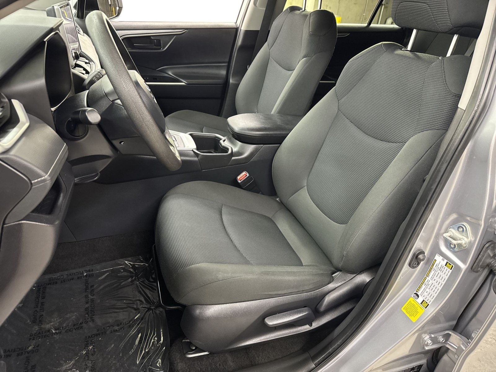 Used 2024 Toyota RAV4 LE AWD/4WD image 25