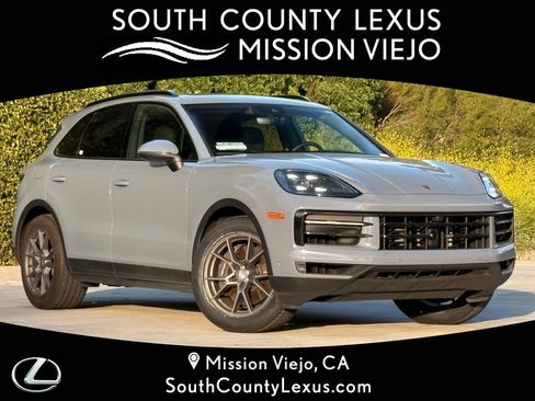 Used 2024 Porsche Cayenne image 1