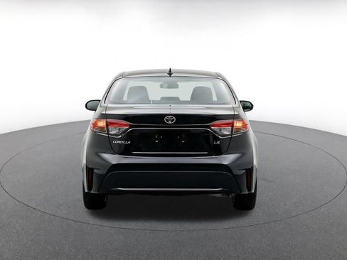 Used 2025 Toyota Corolla LE FWD image 6