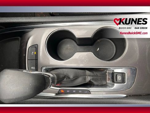 Used 2024 Chevrolet Malibu LT image 19