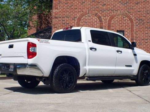 Used 2020 Toyota Tundra SR5 w/ SR5 Upgrade Package image 5