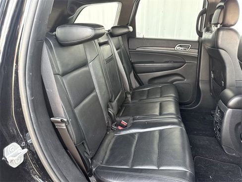 Used 2019 Jeep Grand Cherokee Limited w/ Luxury Group II image 29