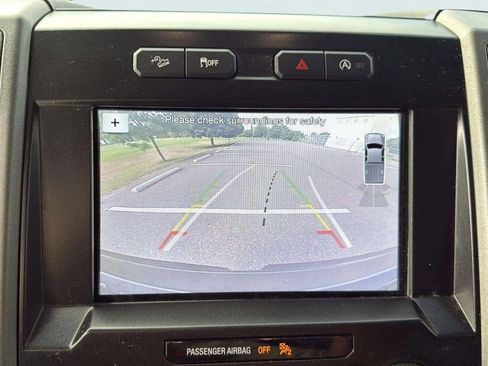 Used 2017 Ford F150 Raptor w/ Equipment Group 801A Mid image 12