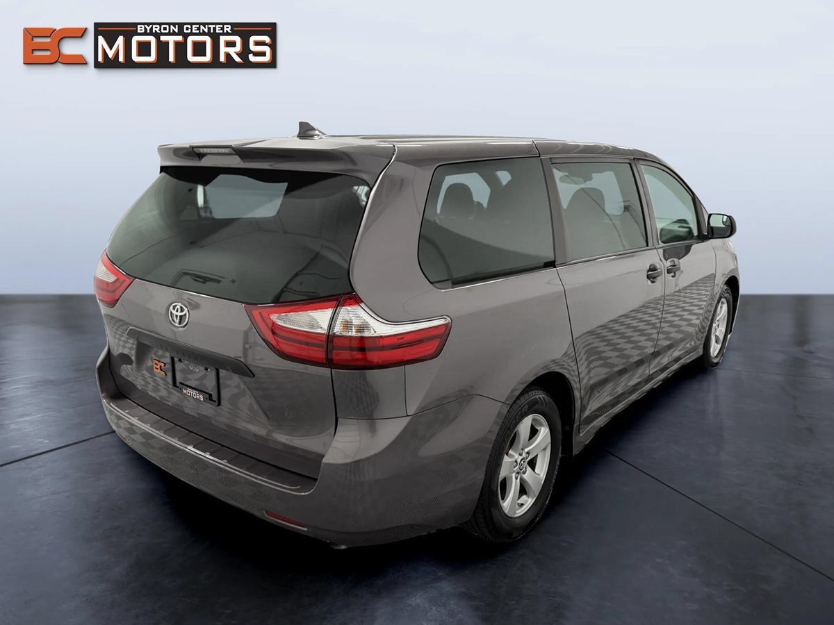Used 2019 Toyota Sienna L FWD image 6