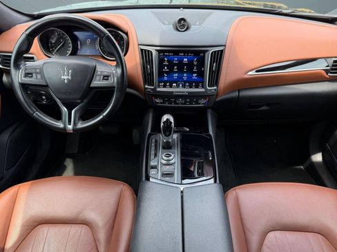 Used 2018 Maserati Levante AWD/4WD image 14