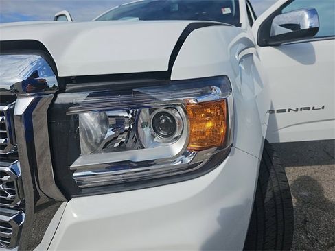 Certified 2022 GMC Canyon Denali image 30