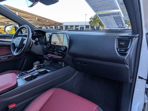 Used 2022 Lexus NX 250 FWD w/ Towing Package (2000 Lbs) image 22