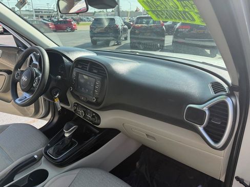 Used 2021 Kia Soul S FWD image 20