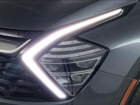 Used 2024 Kia Sportage SX Prestige image 32