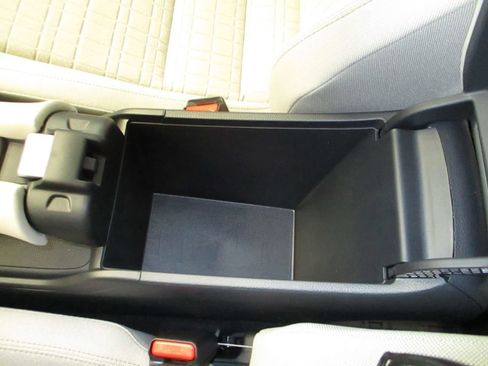 New 2026 Honda HR-V LX image 22