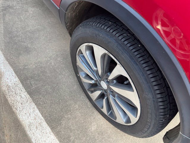 Used 2019 Buick Encore Essence AWD/4WD image 4