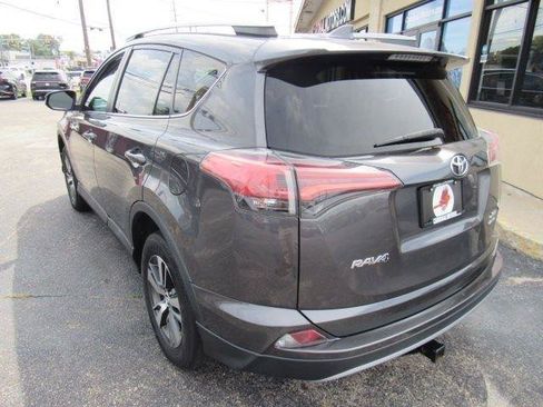 Used 2018 Toyota RAV4 XLE w/ Plus Extra Value Package AWD/4WD image 10
