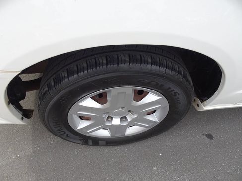 Used 2011 Dodge Grand Caravan Express image 10