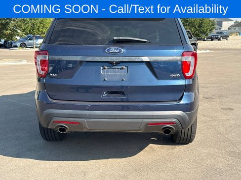 Used 2017 Ford Explorer XLT w/ Equipment Group 202A AWD/4WD image 5